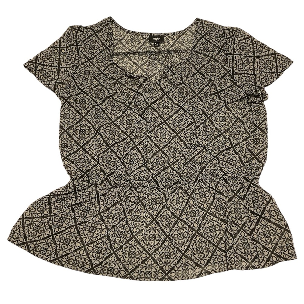 Women’s Mossimo Sheer Pull Over Short Sleeve Blouse. Elastic Waist
